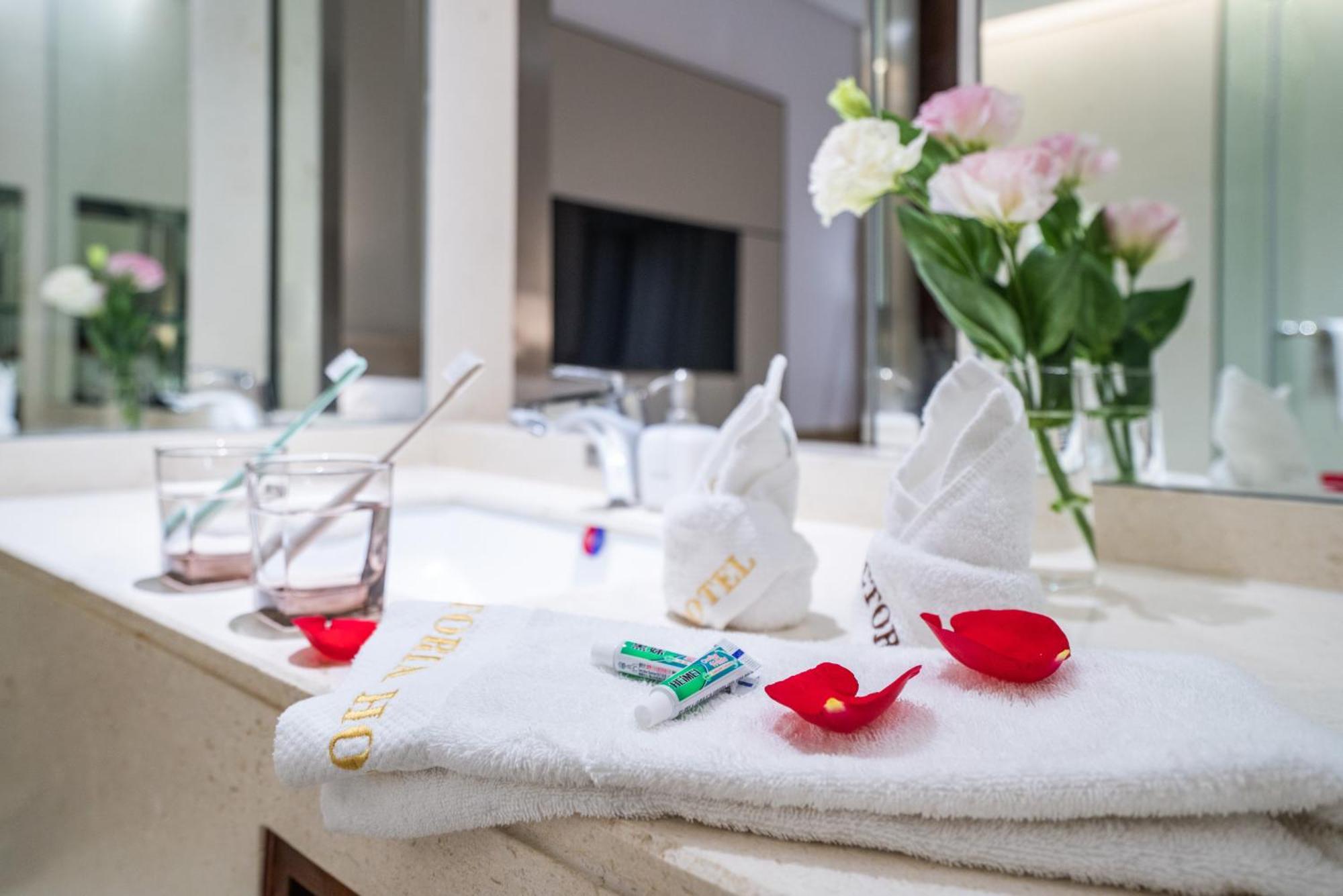 Victoria Hotel Guangzhou Zhujiang New Town Extérieur photo