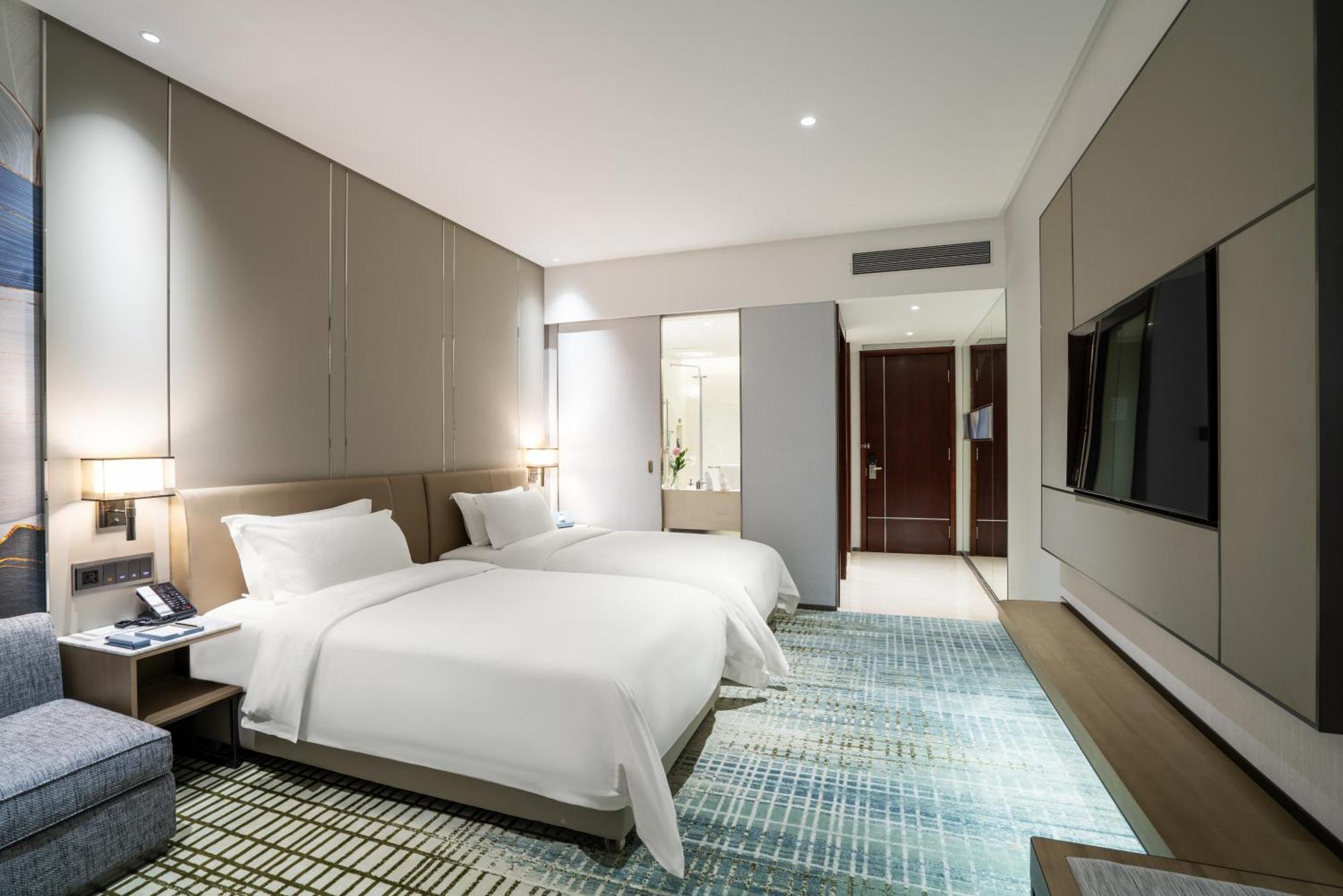 Victoria Hotel Guangzhou Zhujiang New Town Extérieur photo