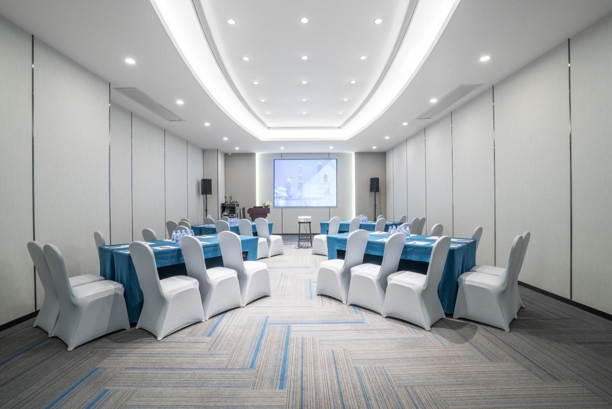 Victoria Hotel Guangzhou Zhujiang New Town Extérieur photo